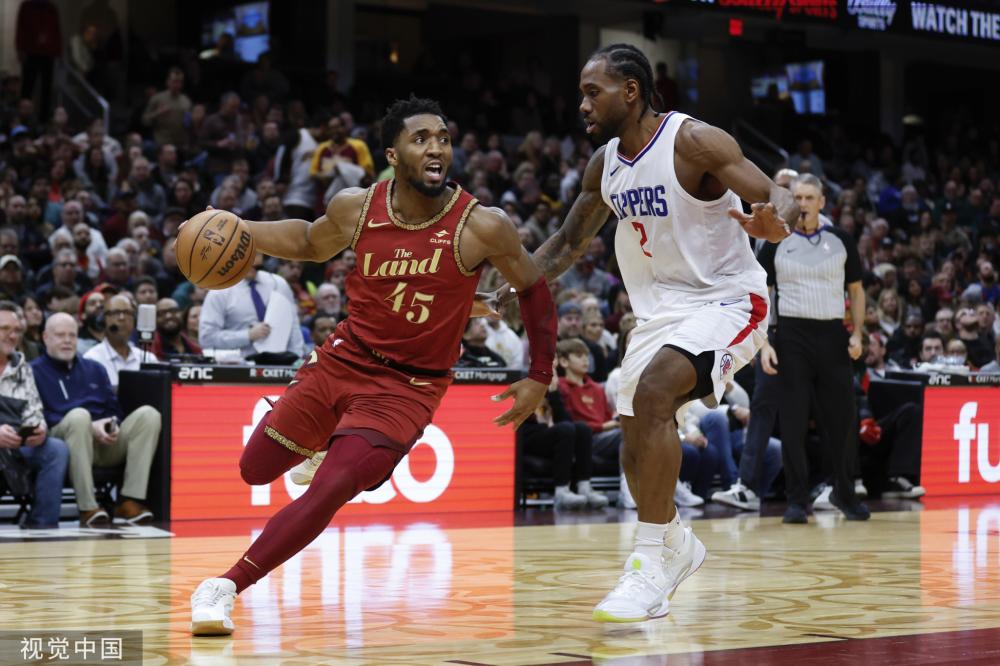 她的成功将 她的成功将