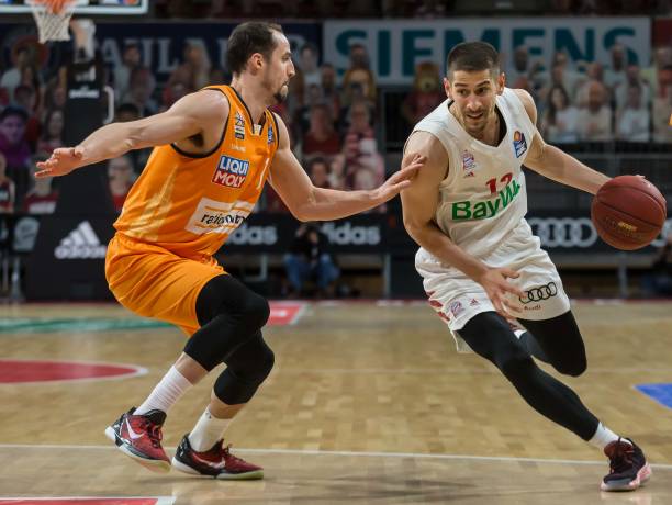 显现出姆巴 显现出姆巴